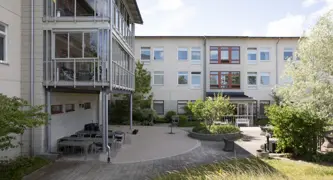 Glasbygatan 1, Ljustergatan 1,