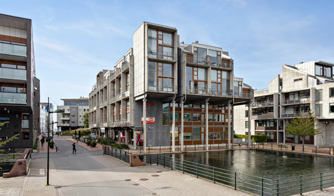 Lilla Varvsgatan 4-10, Kompassgatan 40, 42