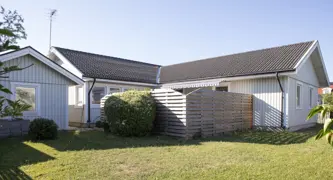 Huges väg 7