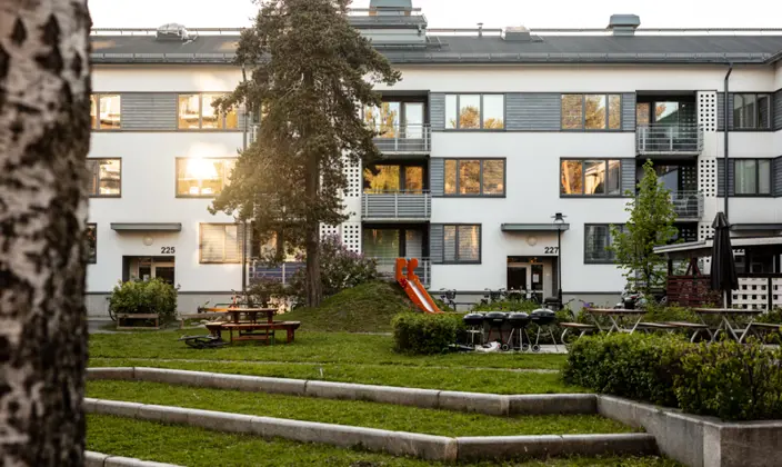 Lingonstigen 147-233