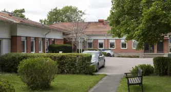 Hagundagården, Arkitektvägen 1